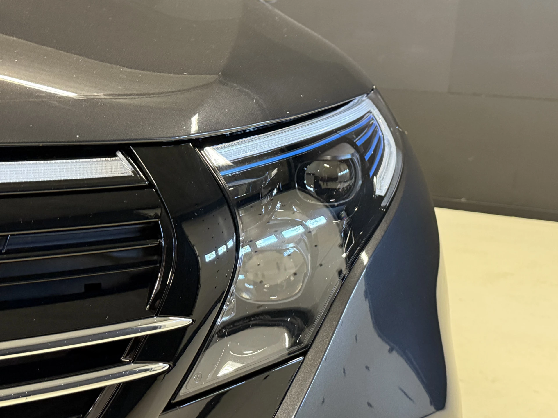 Hoofdafbeelding Mercedes-Benz EQC