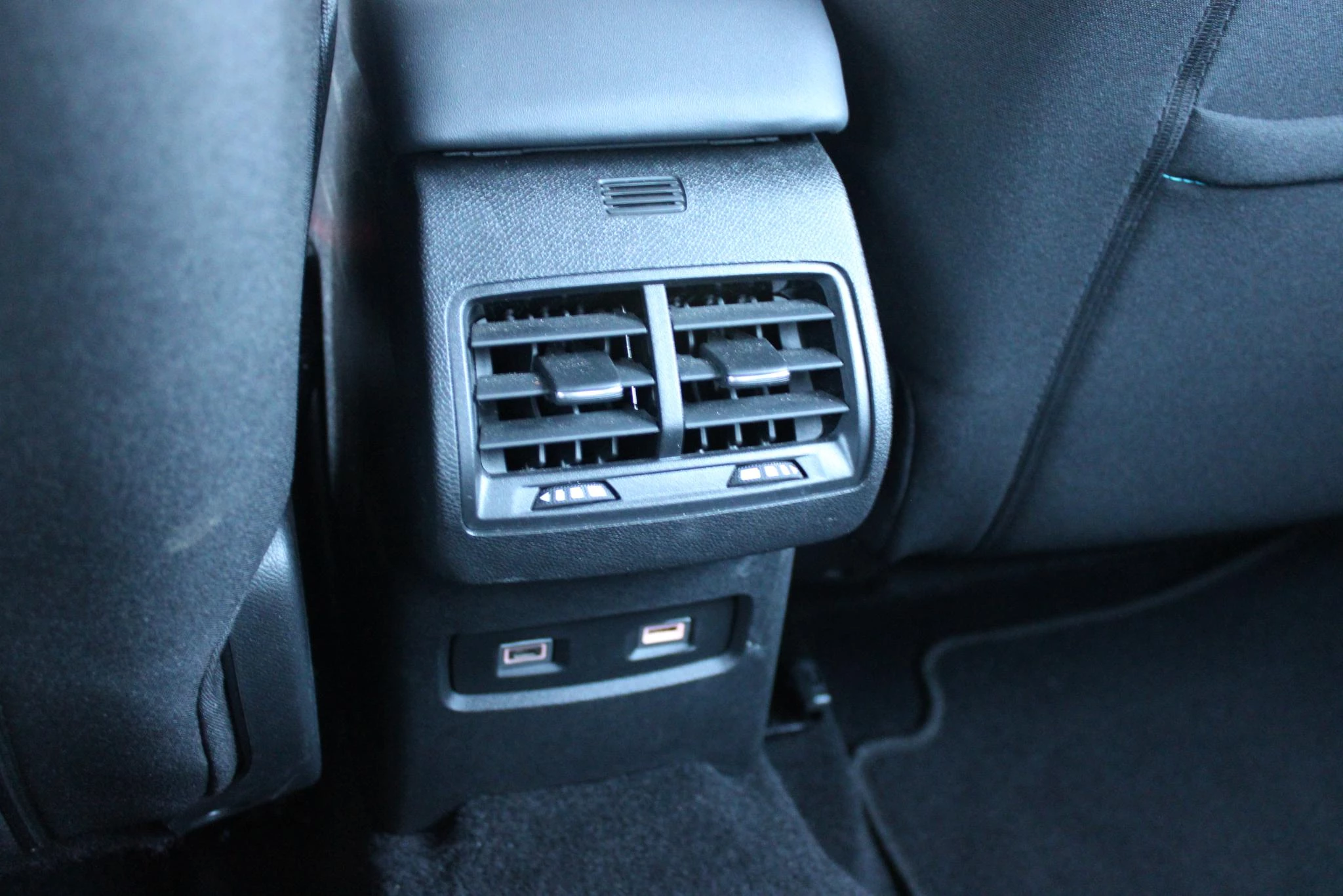 Hoofdafbeelding Citroën ë-C4