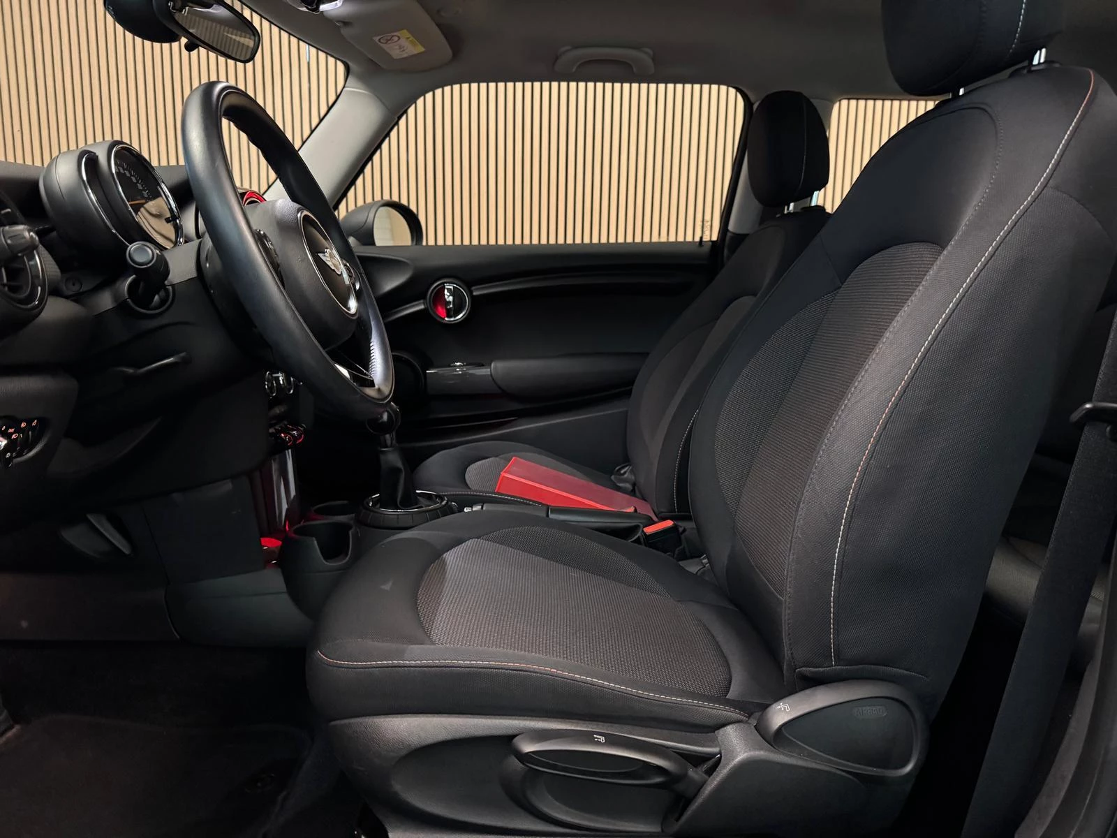 Hoofdafbeelding MINI One