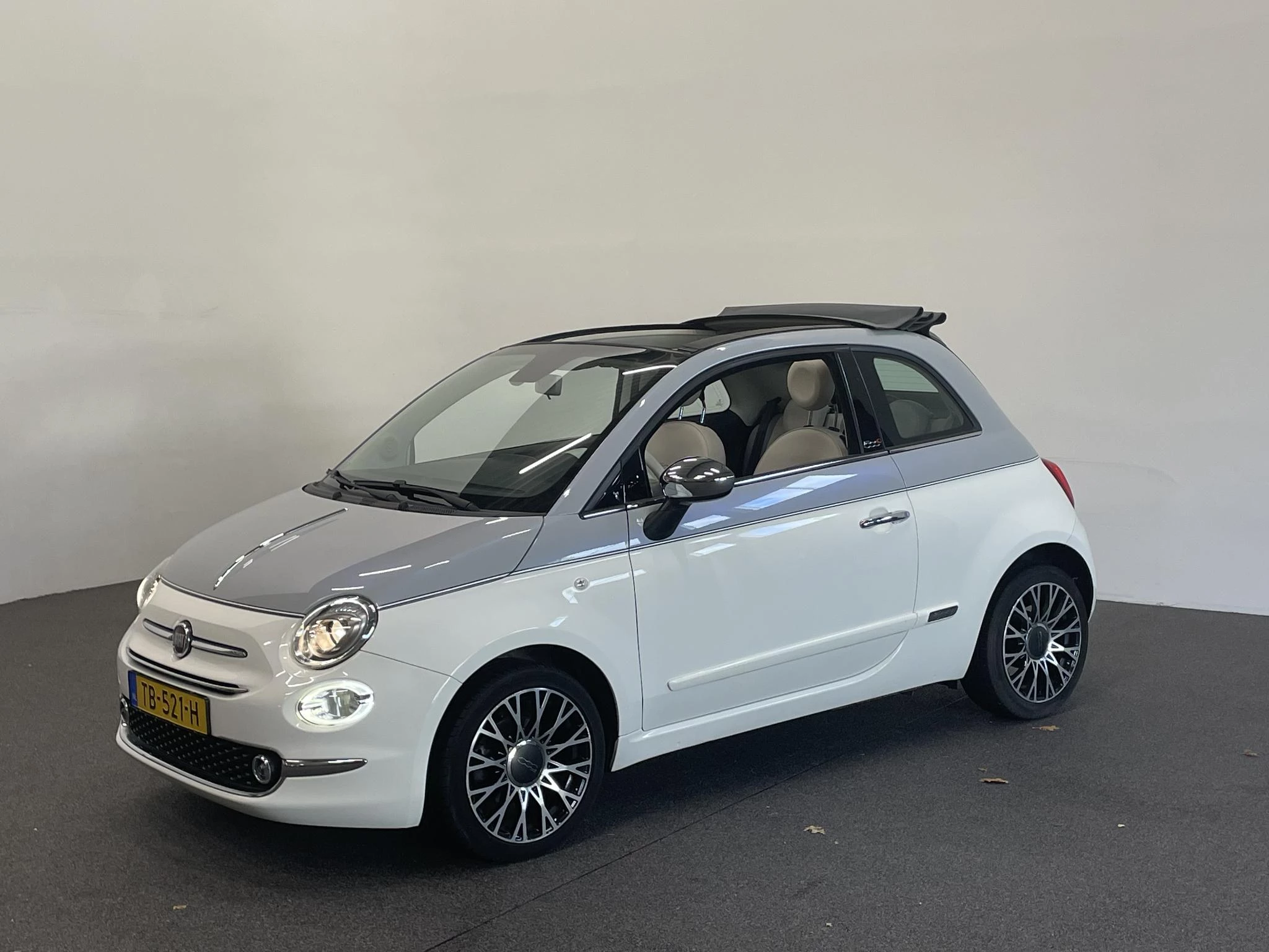 Hoofdafbeelding Fiat 500C
