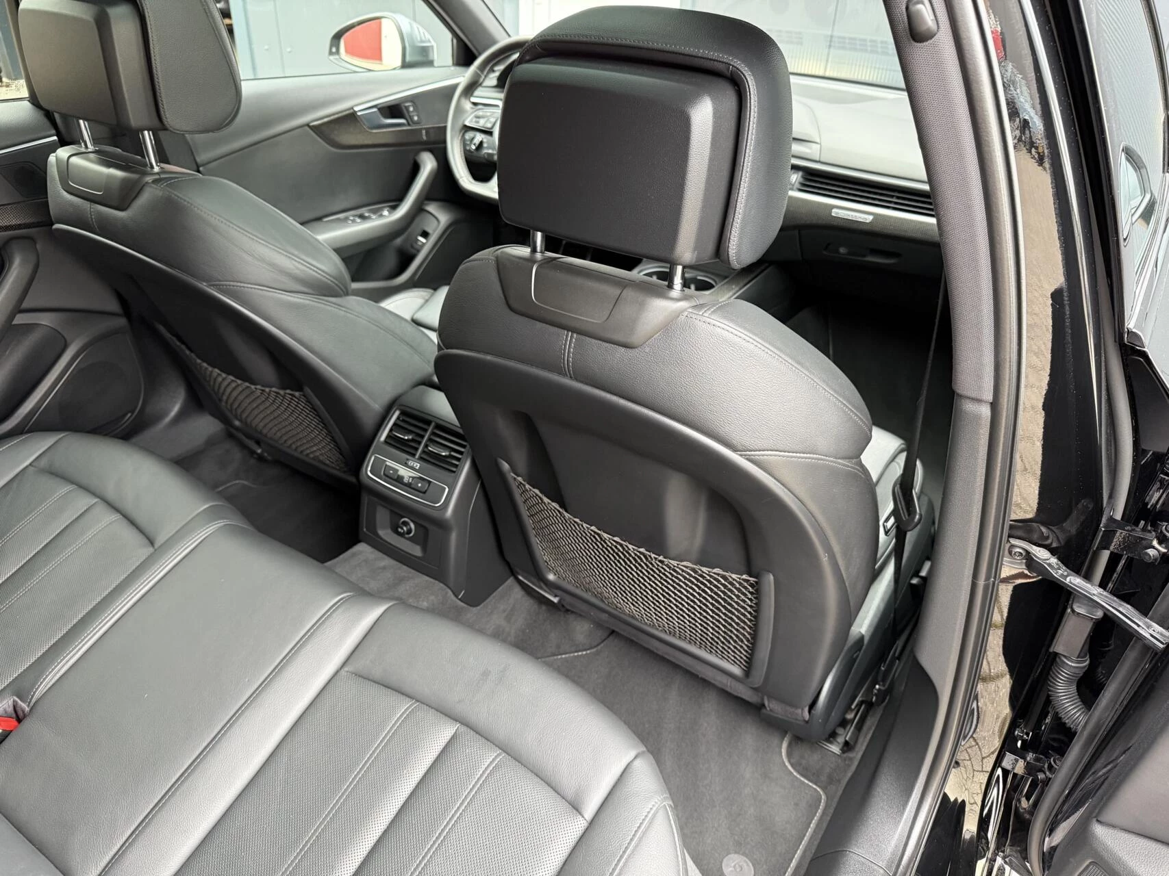 Hoofdafbeelding Audi S4