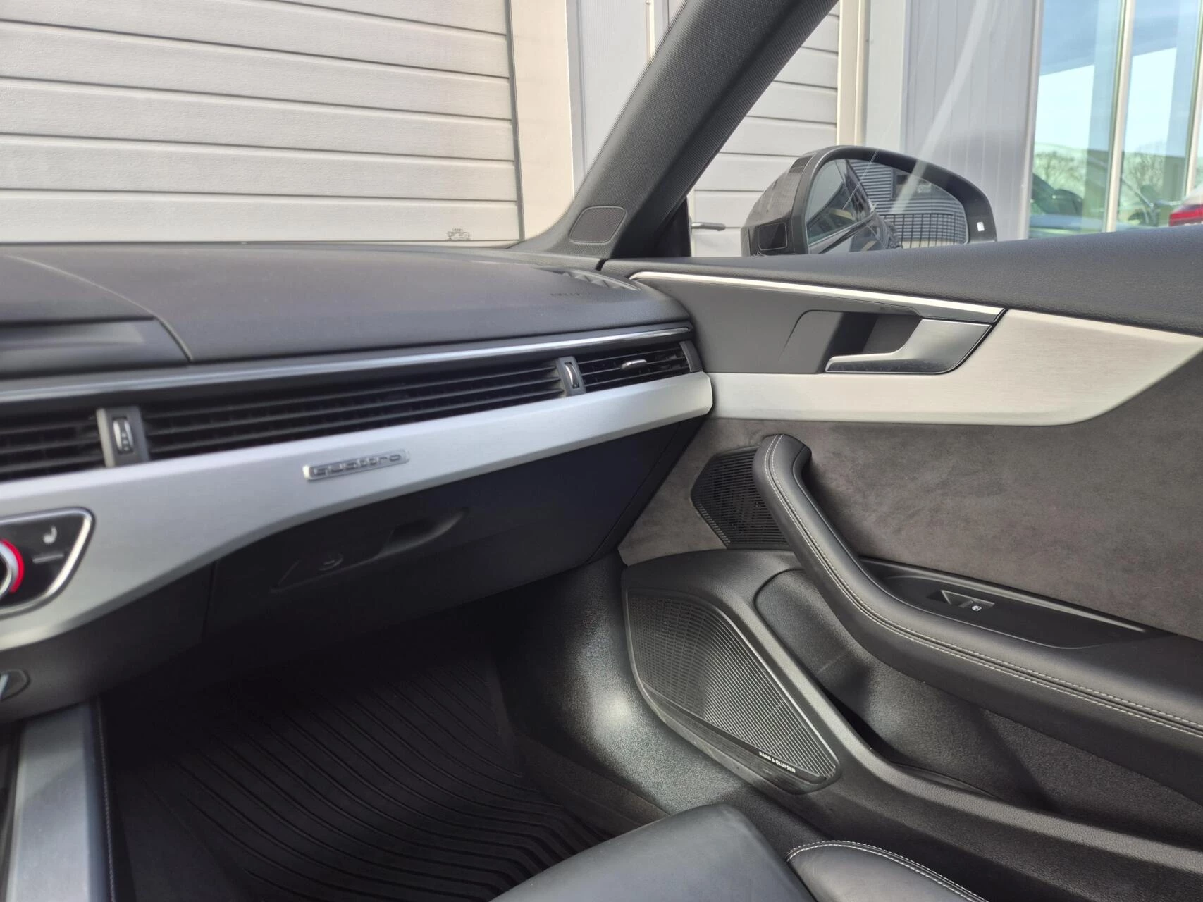 Hoofdafbeelding Audi S5