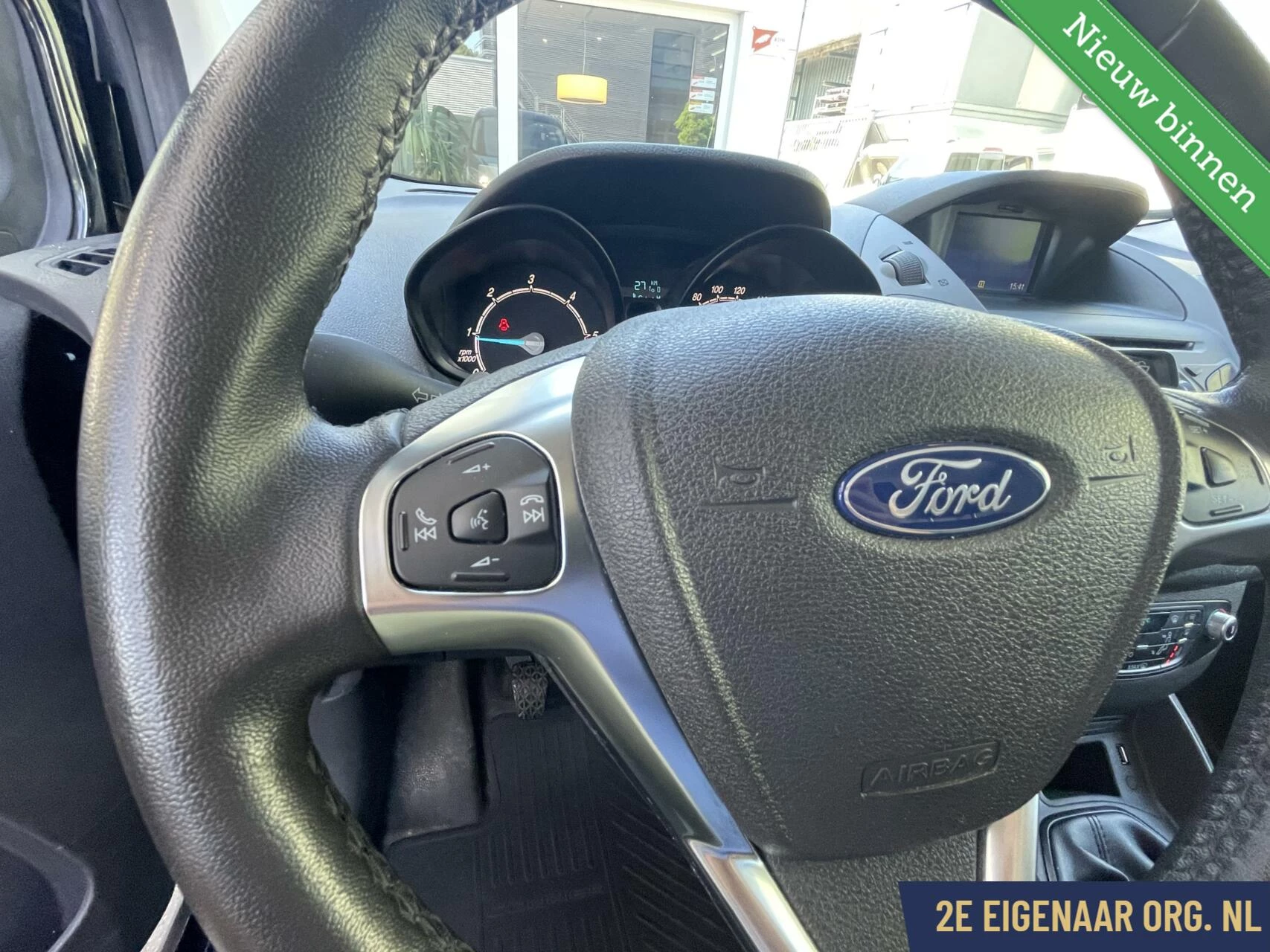 Hoofdafbeelding Ford Transit Courier