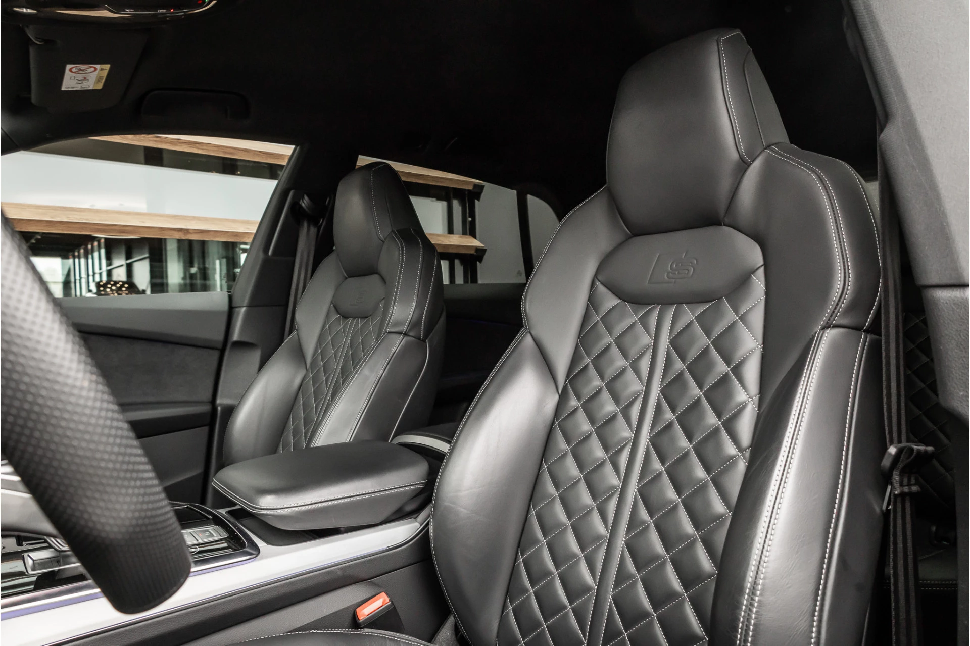 Hoofdafbeelding Audi Q8