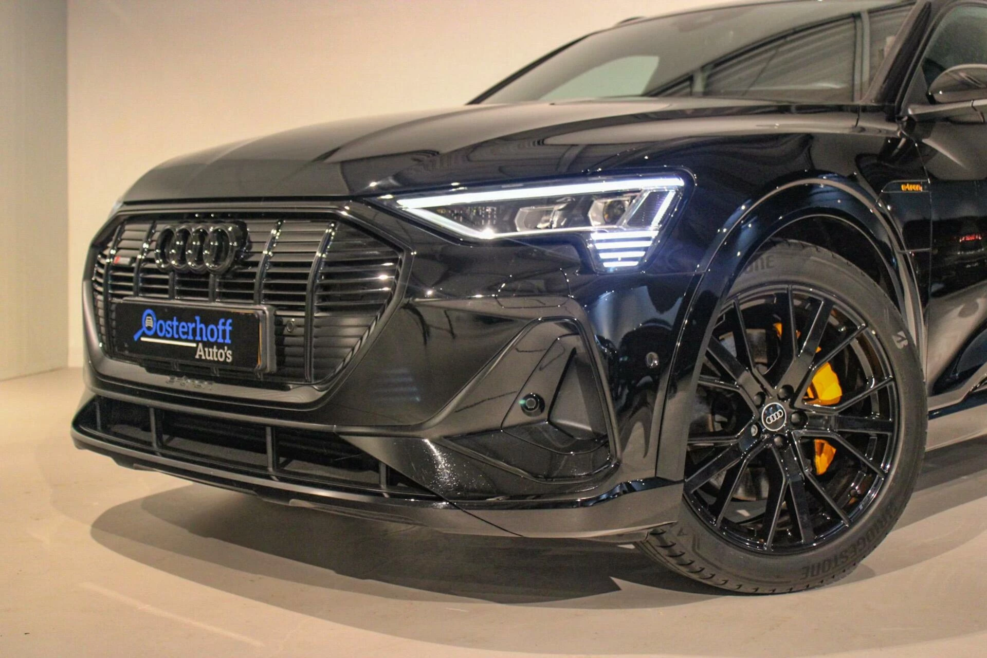 Hoofdafbeelding Audi e-tron