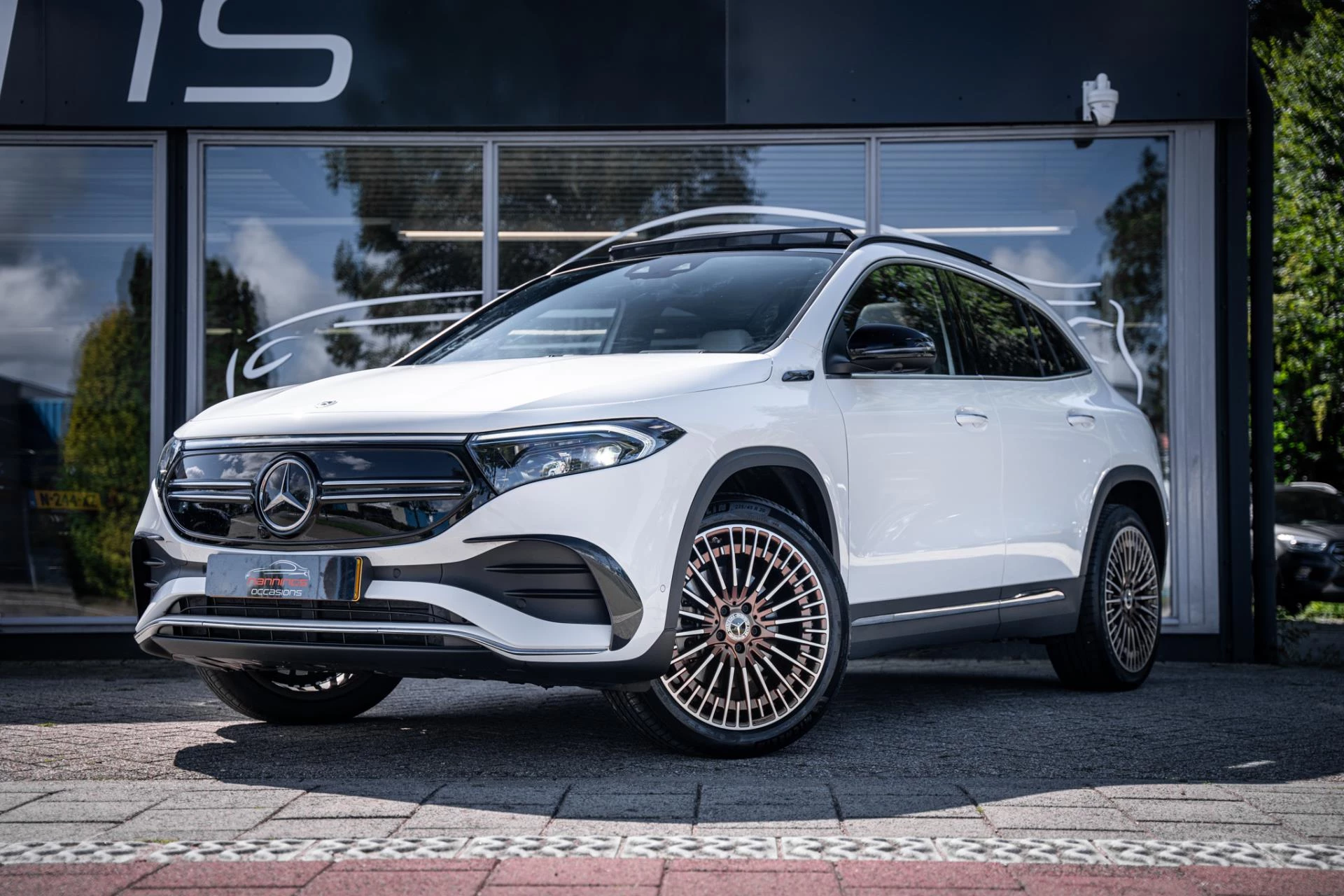 Hoofdafbeelding Mercedes-Benz EQA
