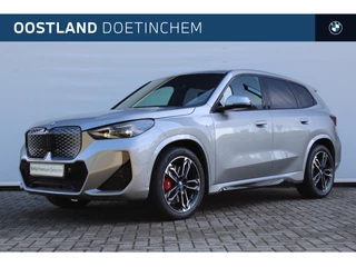 Hoofdafbeelding BMW iX1 BMW iX1 eDrive20 M Sport / Adaptieve LED / Sportstoelen / M Adaptief onderstel / Parking Assistant / Comfort Access