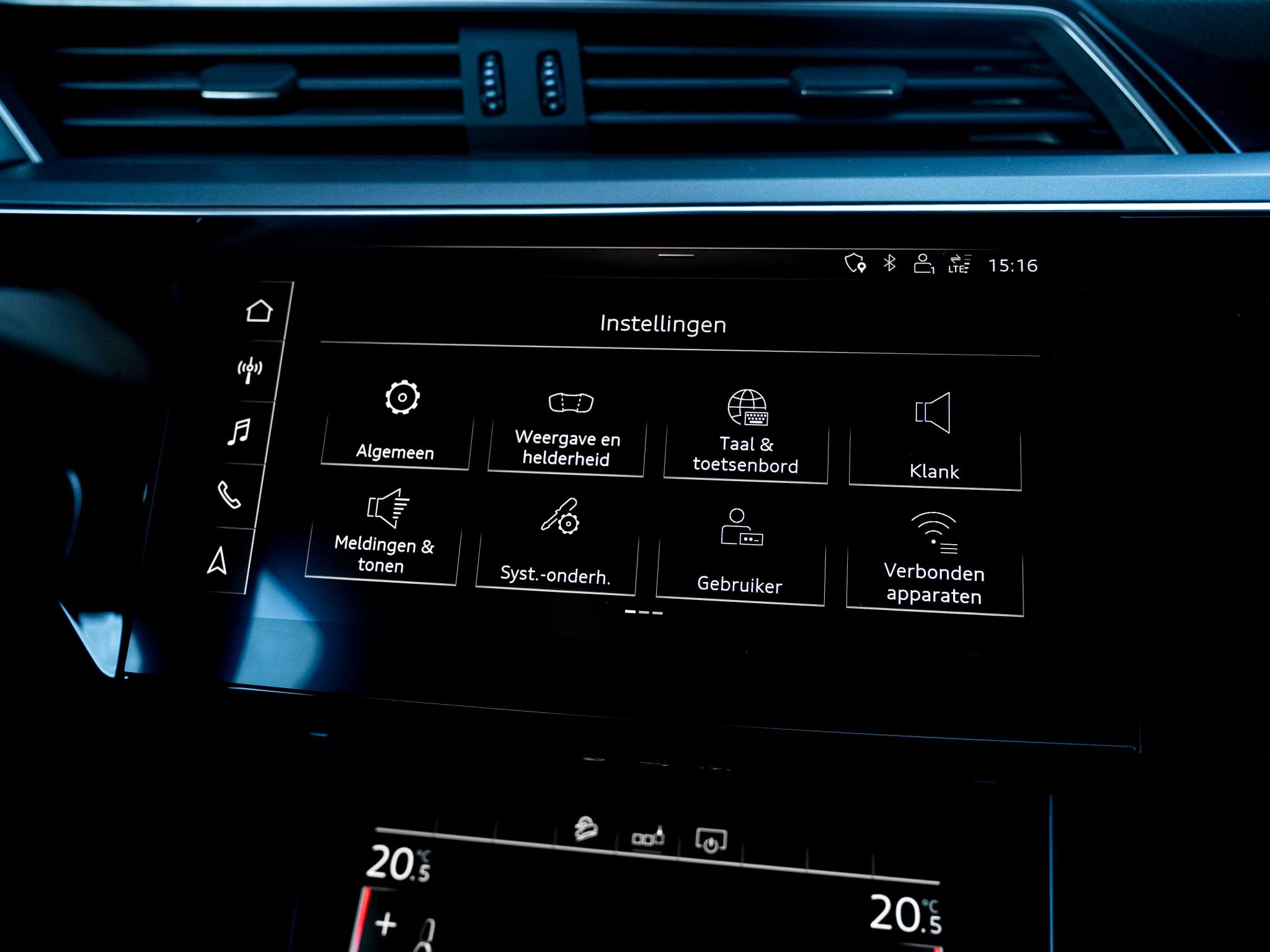 Hoofdafbeelding Audi e-tron