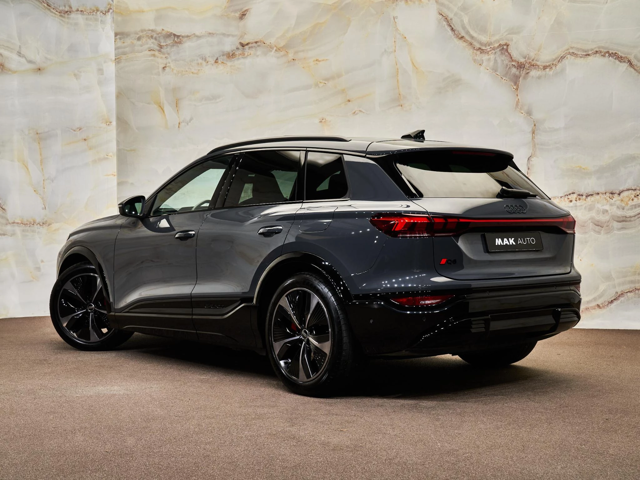 Hoofdafbeelding Audi Q6 e-tron