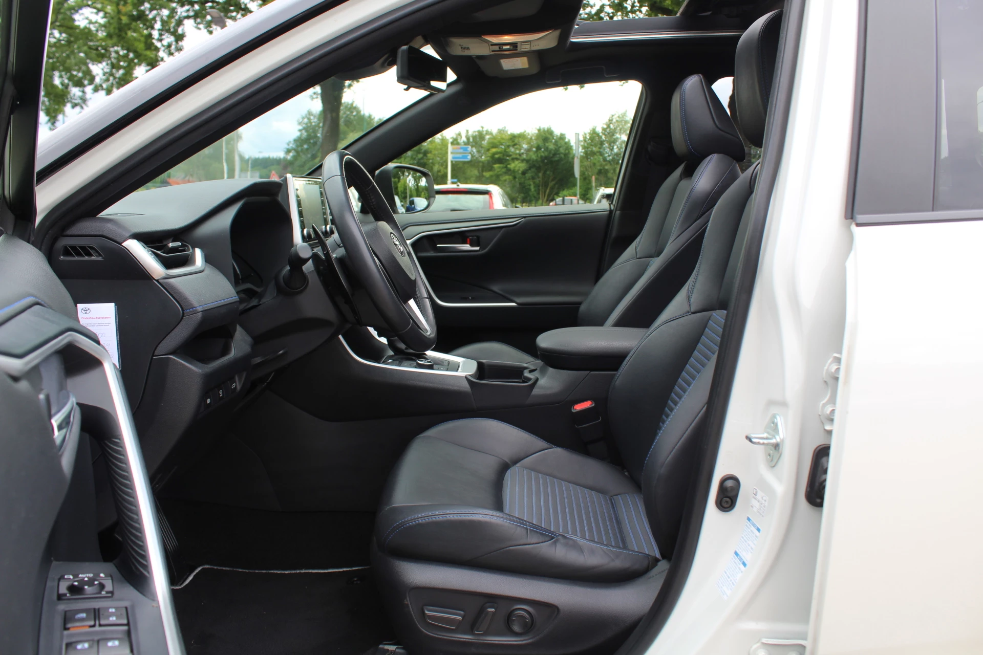 Hoofdafbeelding Toyota RAV4