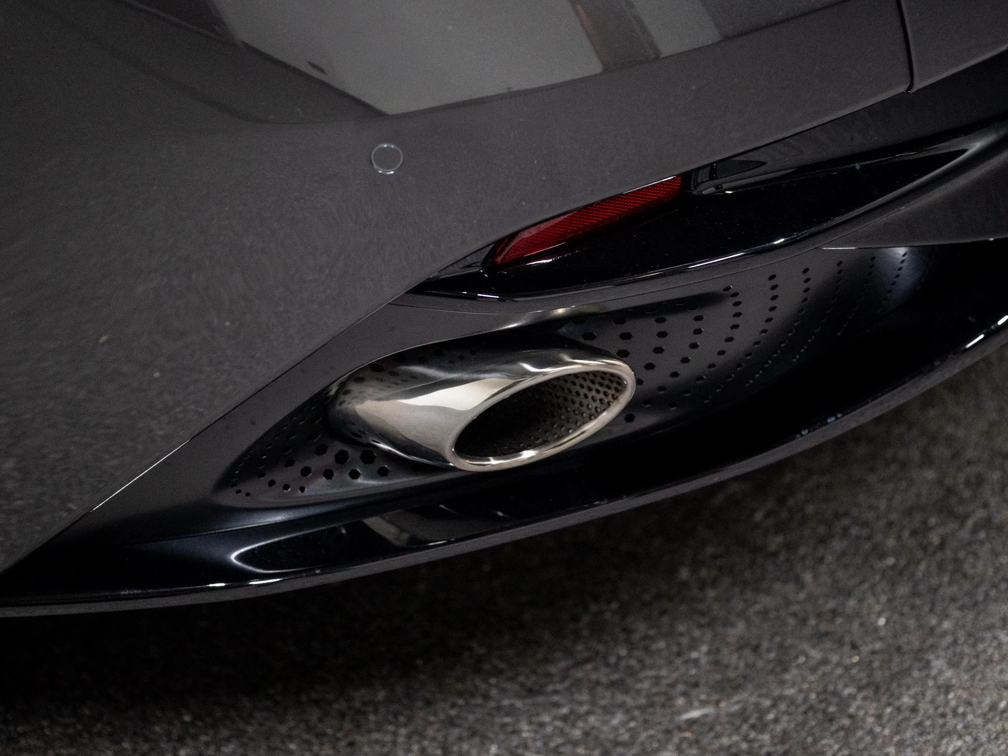 Hoofdafbeelding Aston Martin DB11