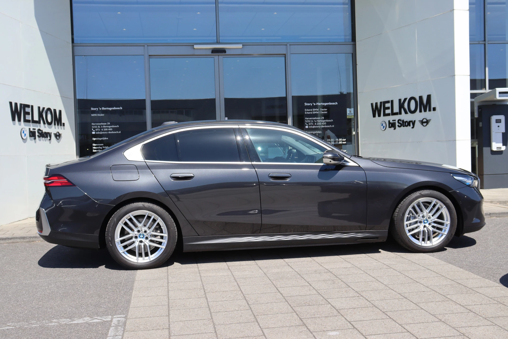 Hoofdafbeelding BMW i5