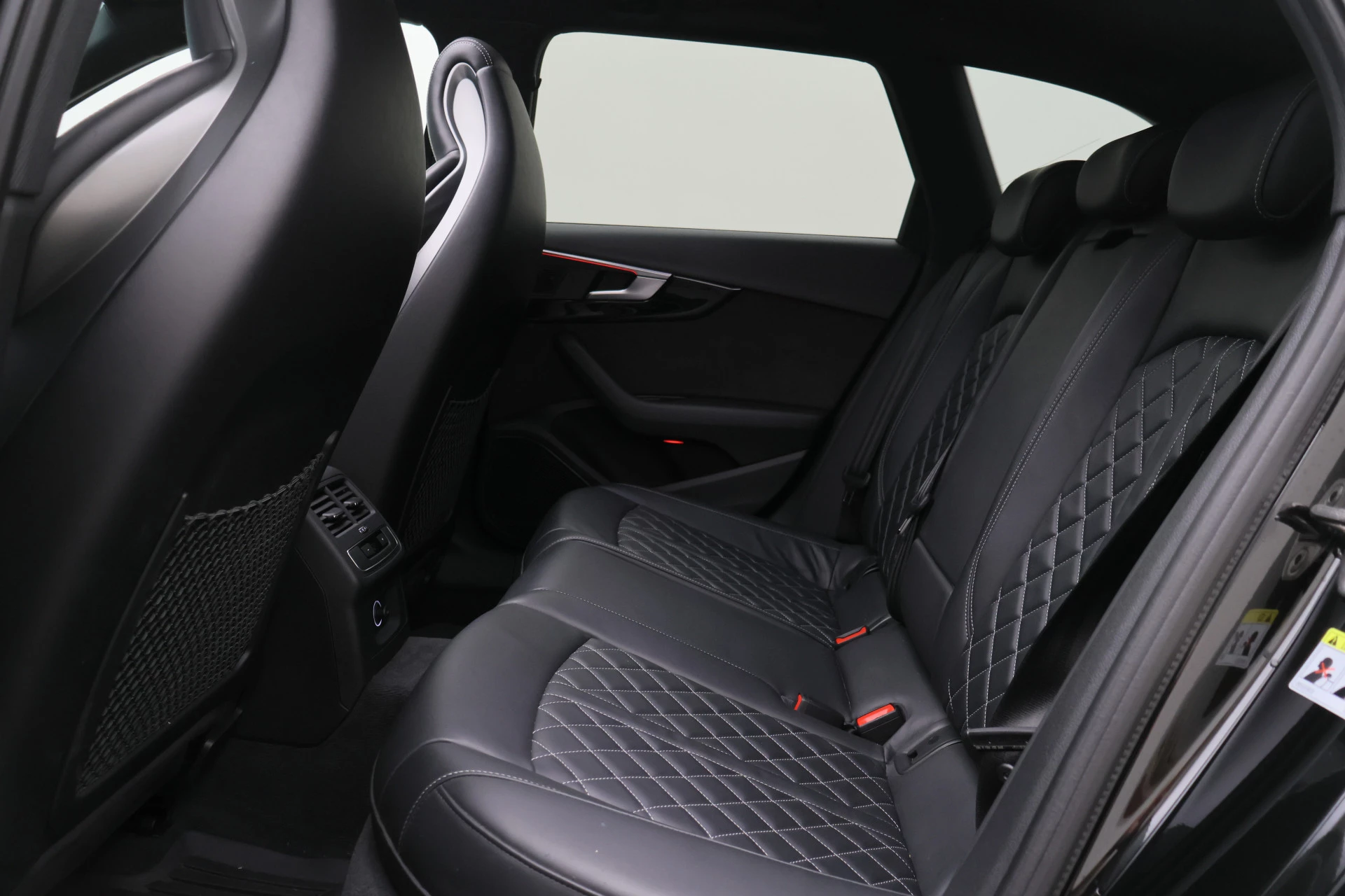 Hoofdafbeelding Audi S4