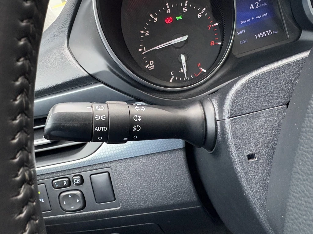 Hoofdafbeelding Toyota Avensis