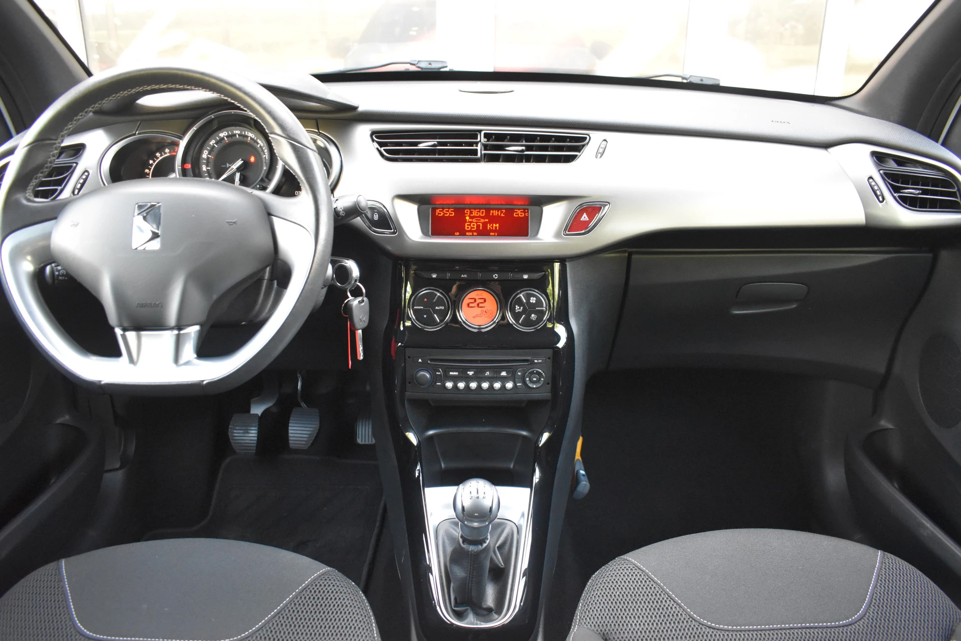 Hoofdafbeelding DS DS 3