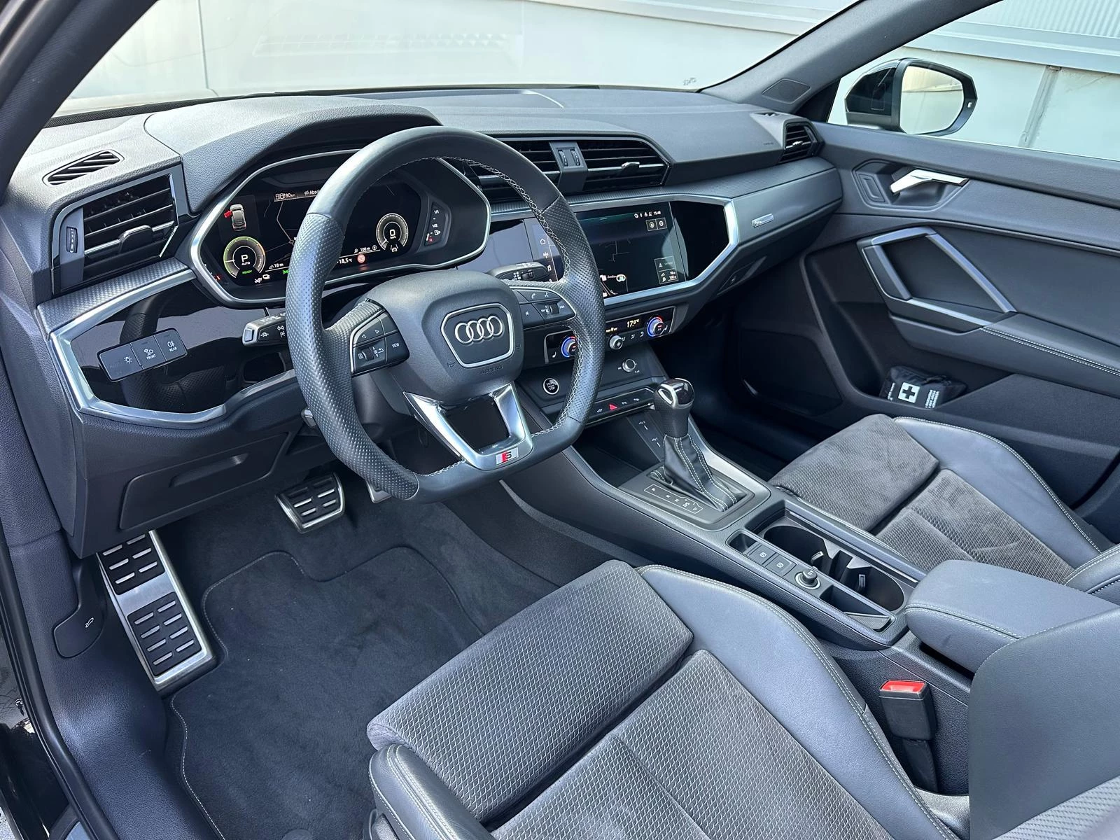 Hoofdafbeelding Audi Q3