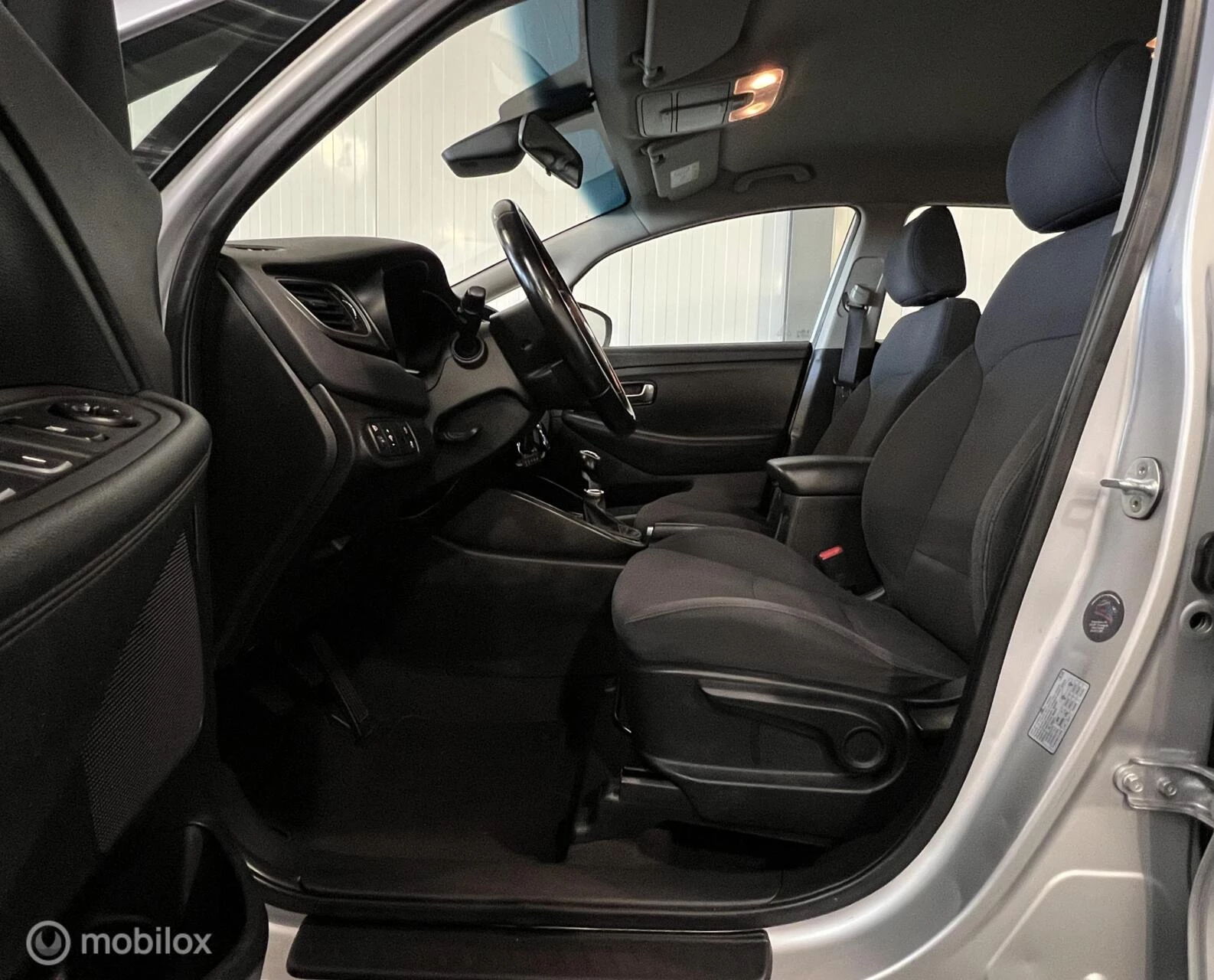 Hoofdafbeelding Kia Carens