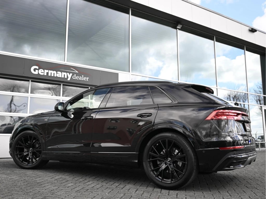 Hoofdafbeelding Audi Q8