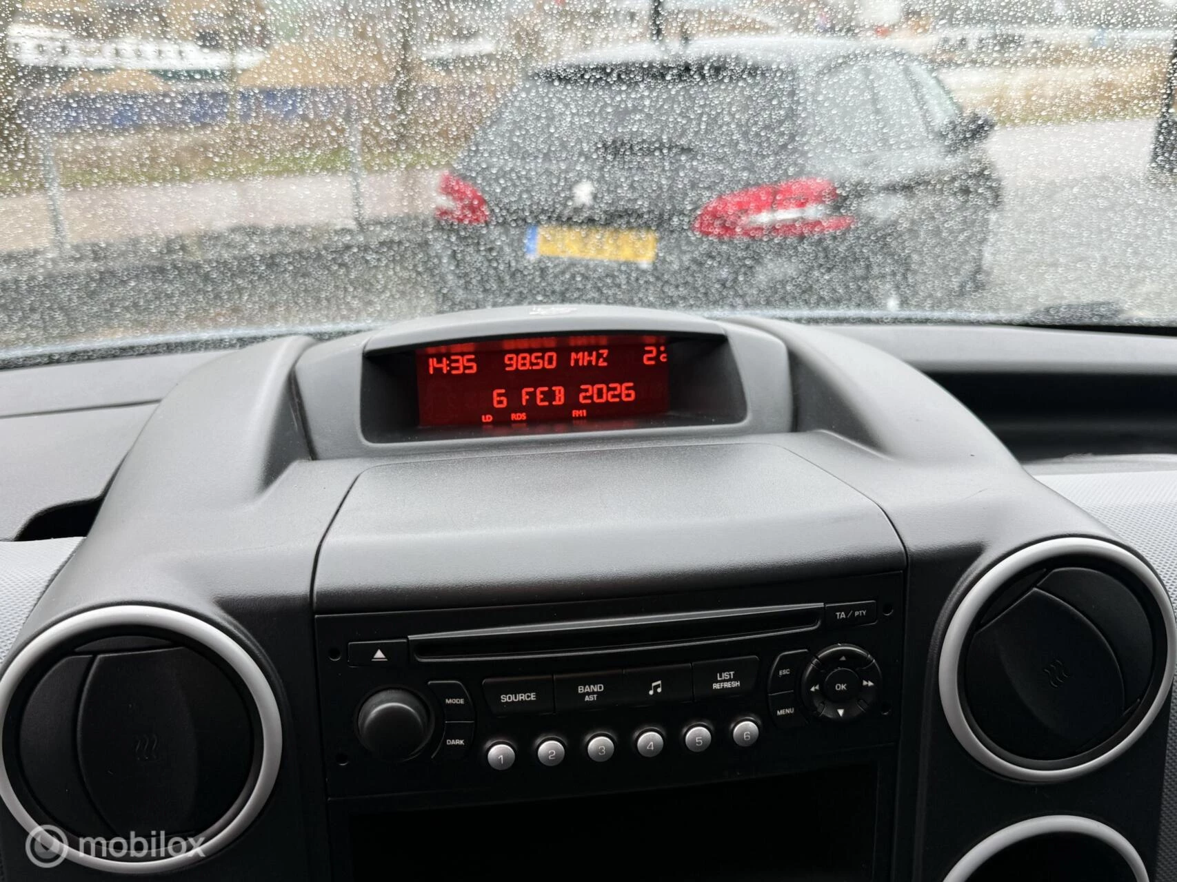 Hoofdafbeelding Peugeot Partner