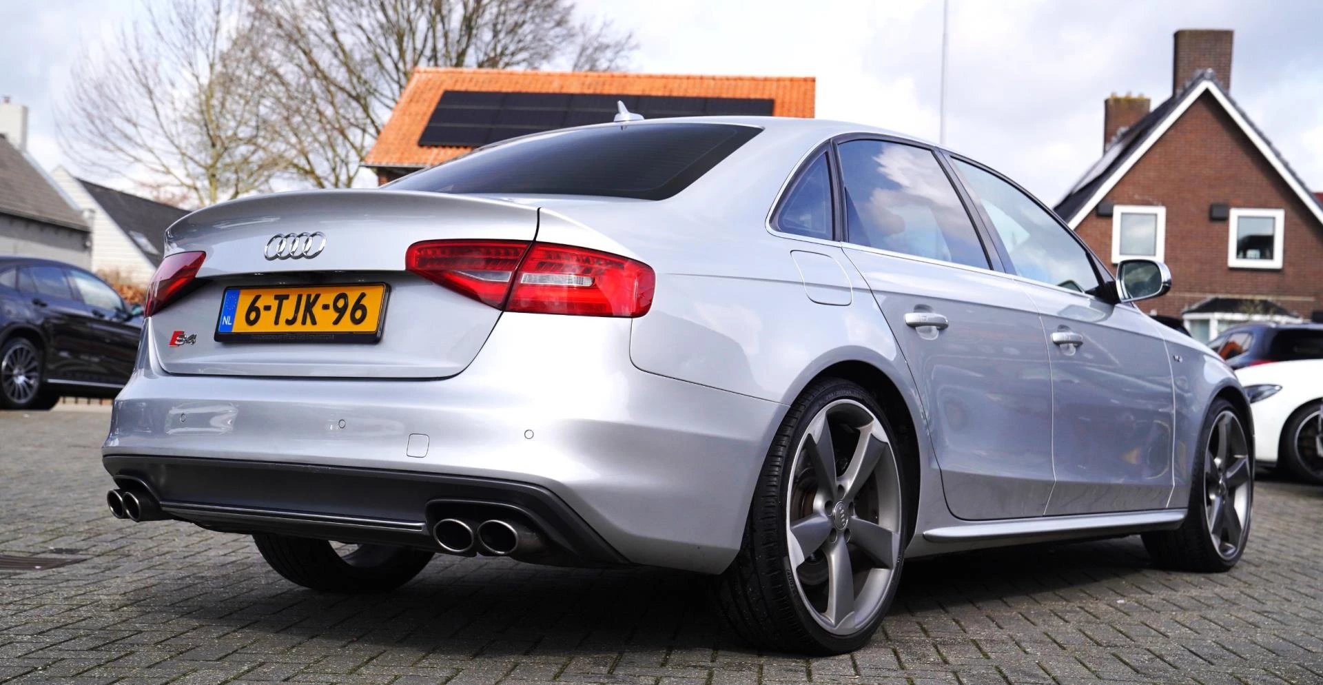 Hoofdafbeelding Audi S4