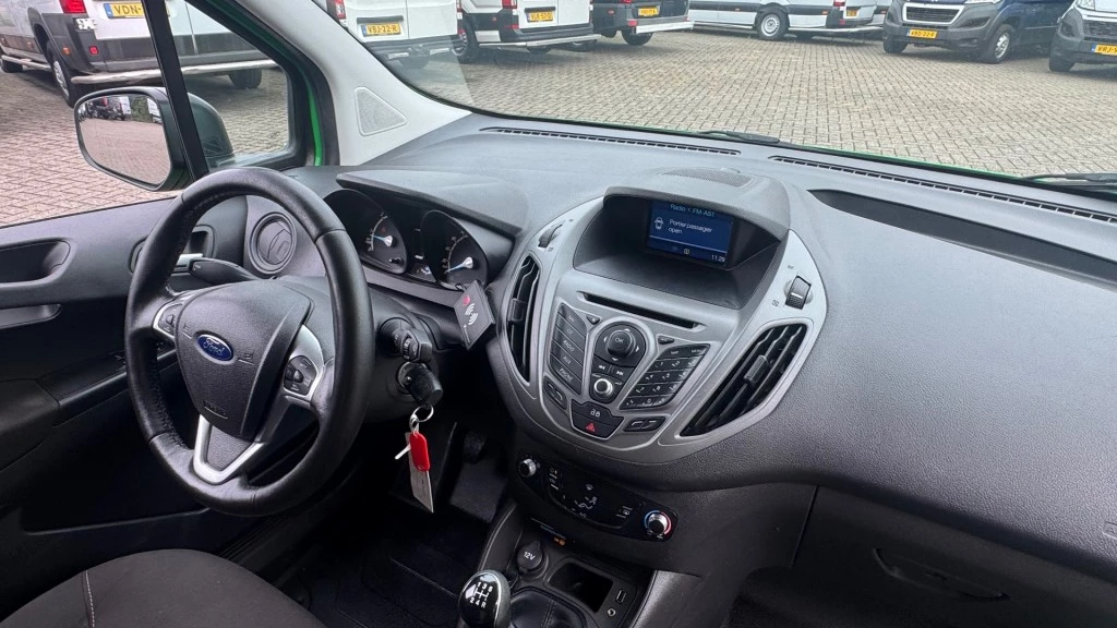 Hoofdafbeelding Ford Transit Courier