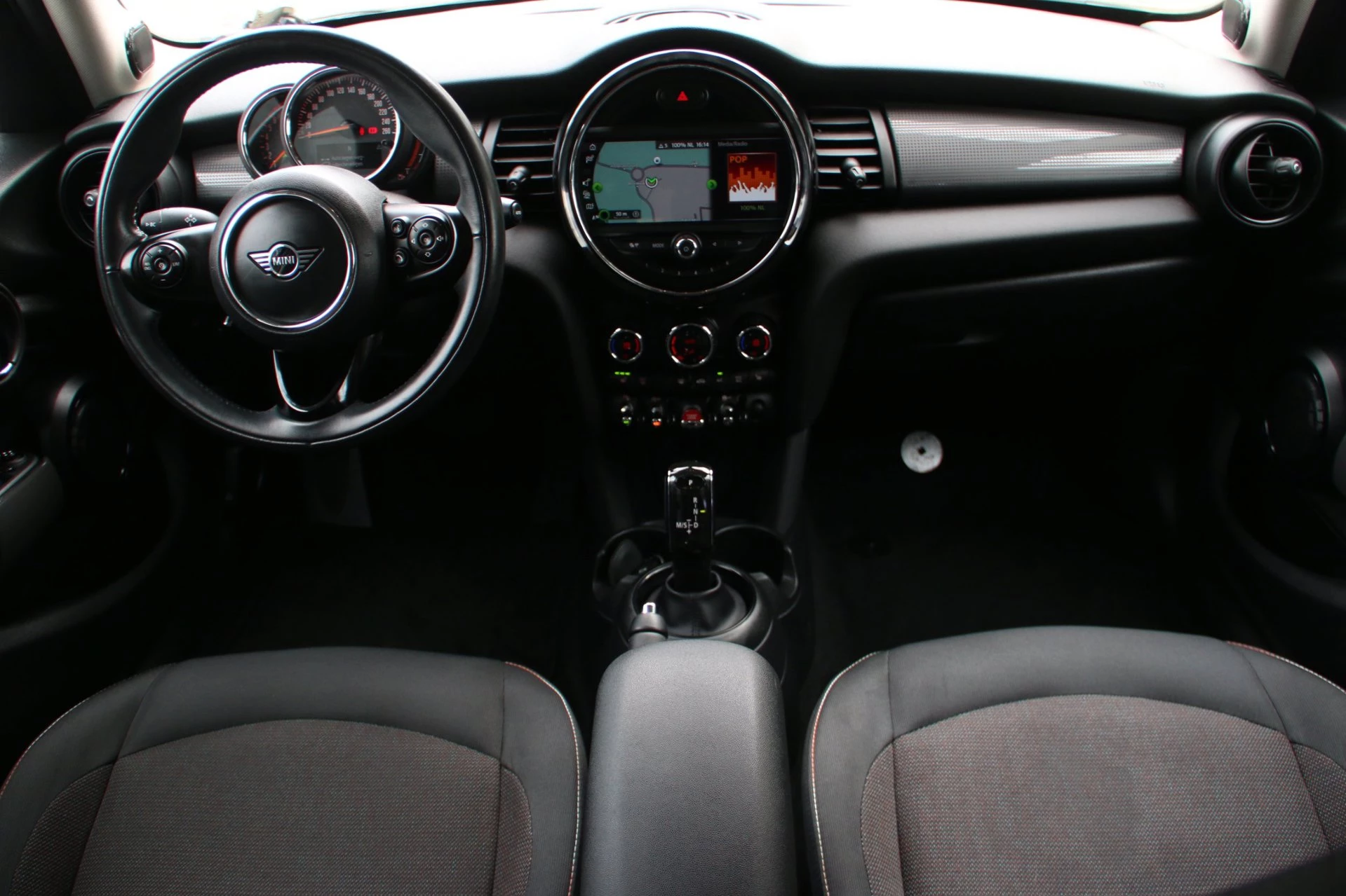 Hoofdafbeelding MINI 5-deurs