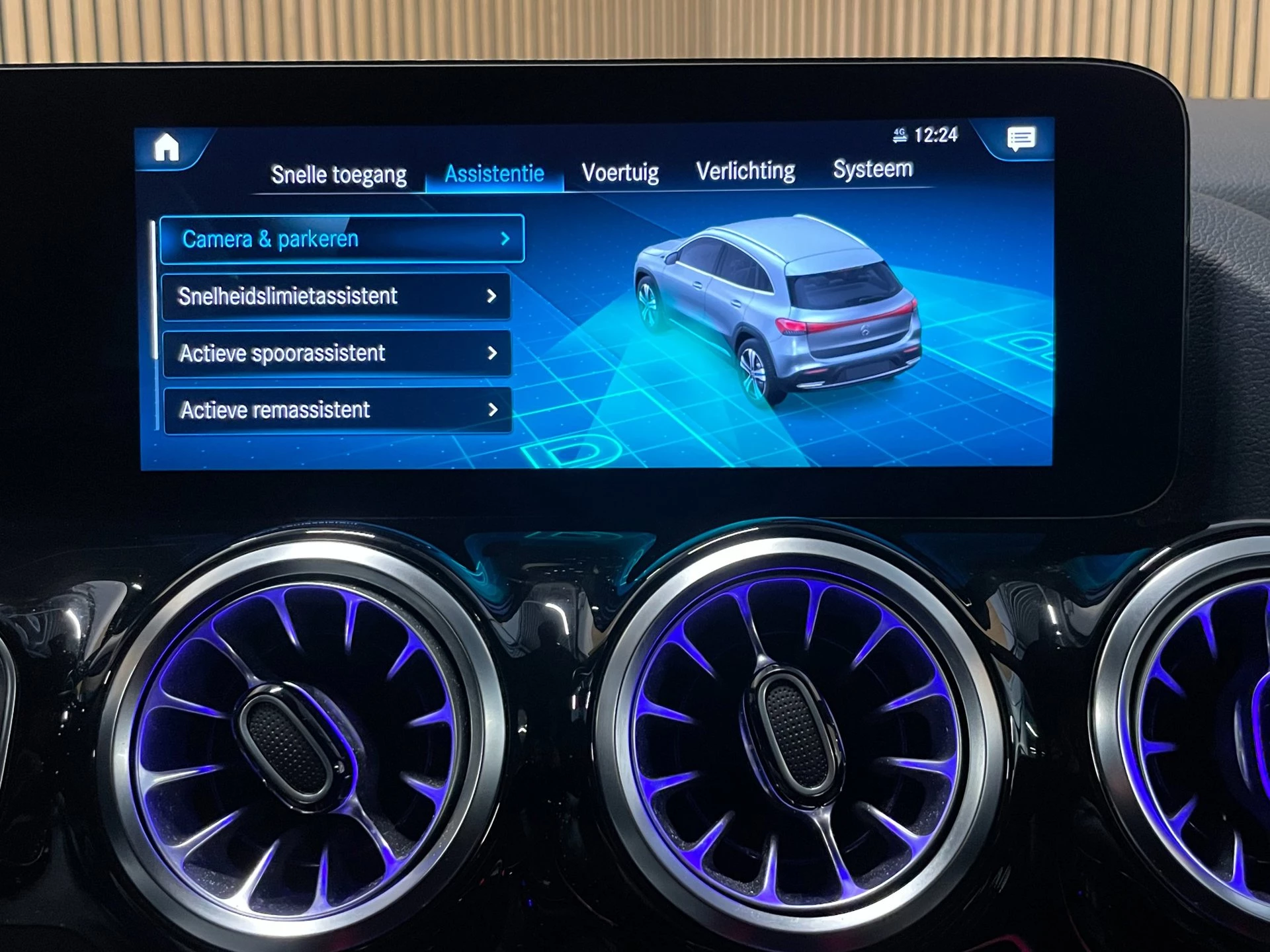 Hoofdafbeelding Mercedes-Benz EQA