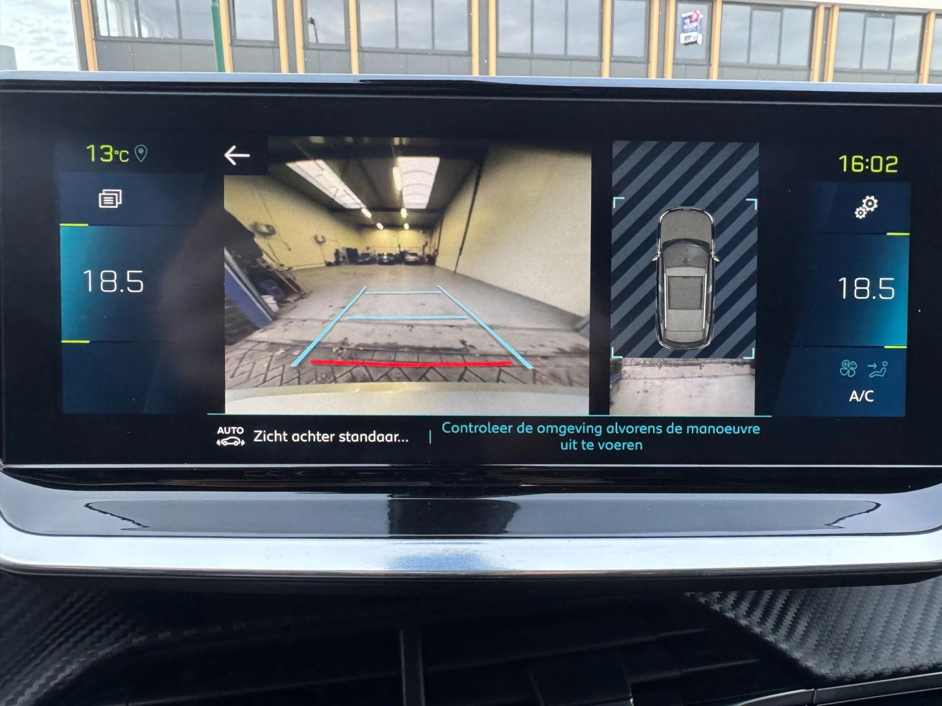 Hoofdafbeelding Peugeot e-2008