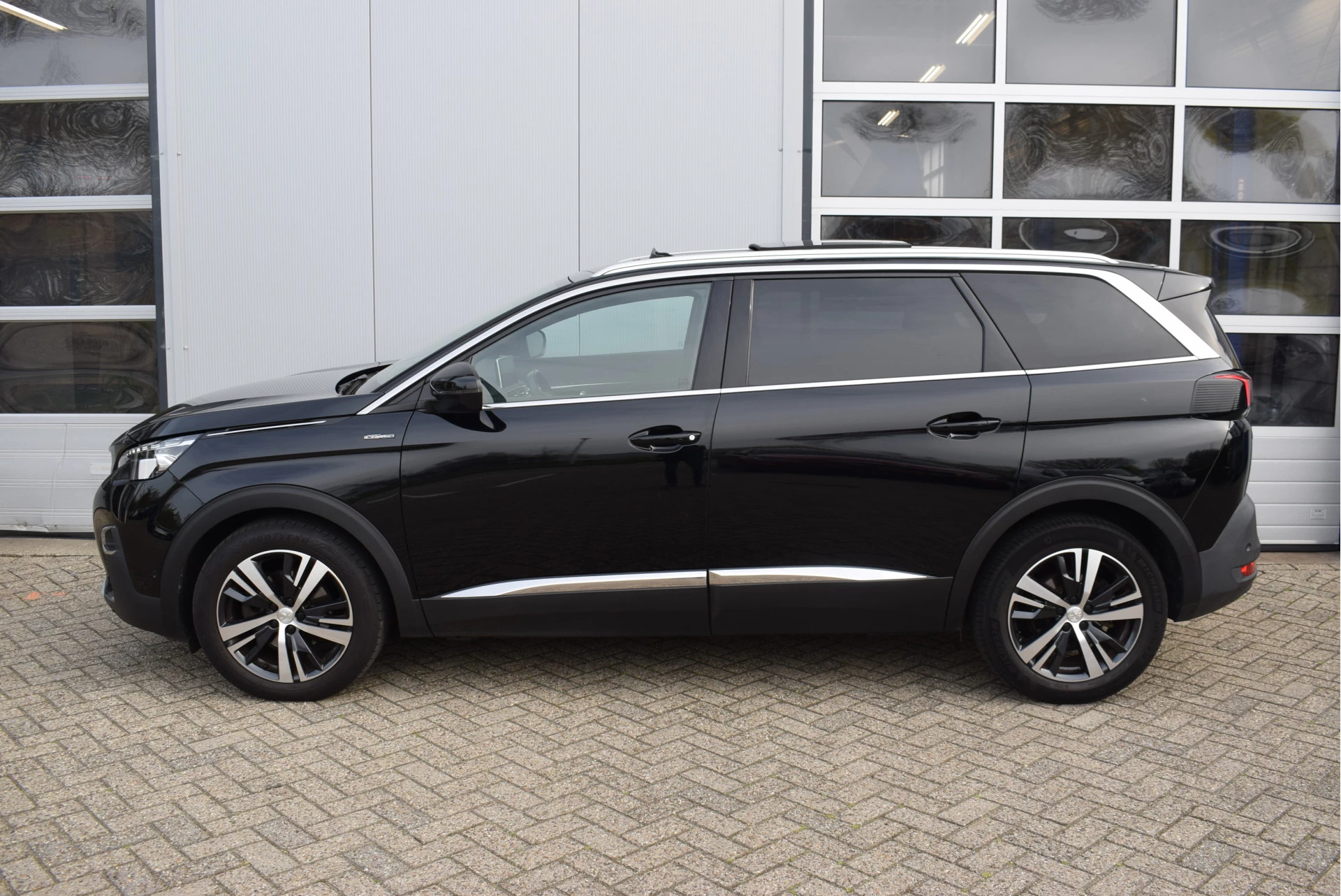 Hoofdafbeelding Peugeot 5008