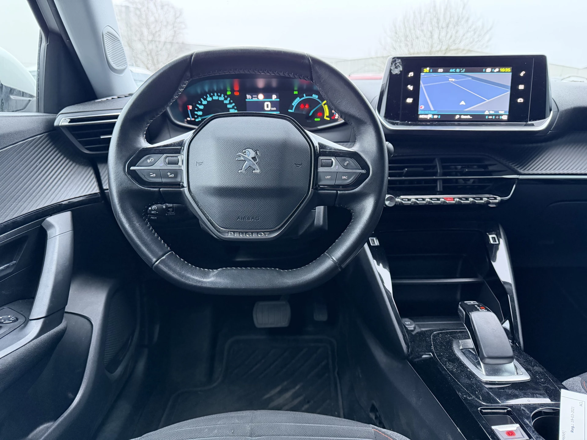 Hoofdafbeelding Peugeot e-2008