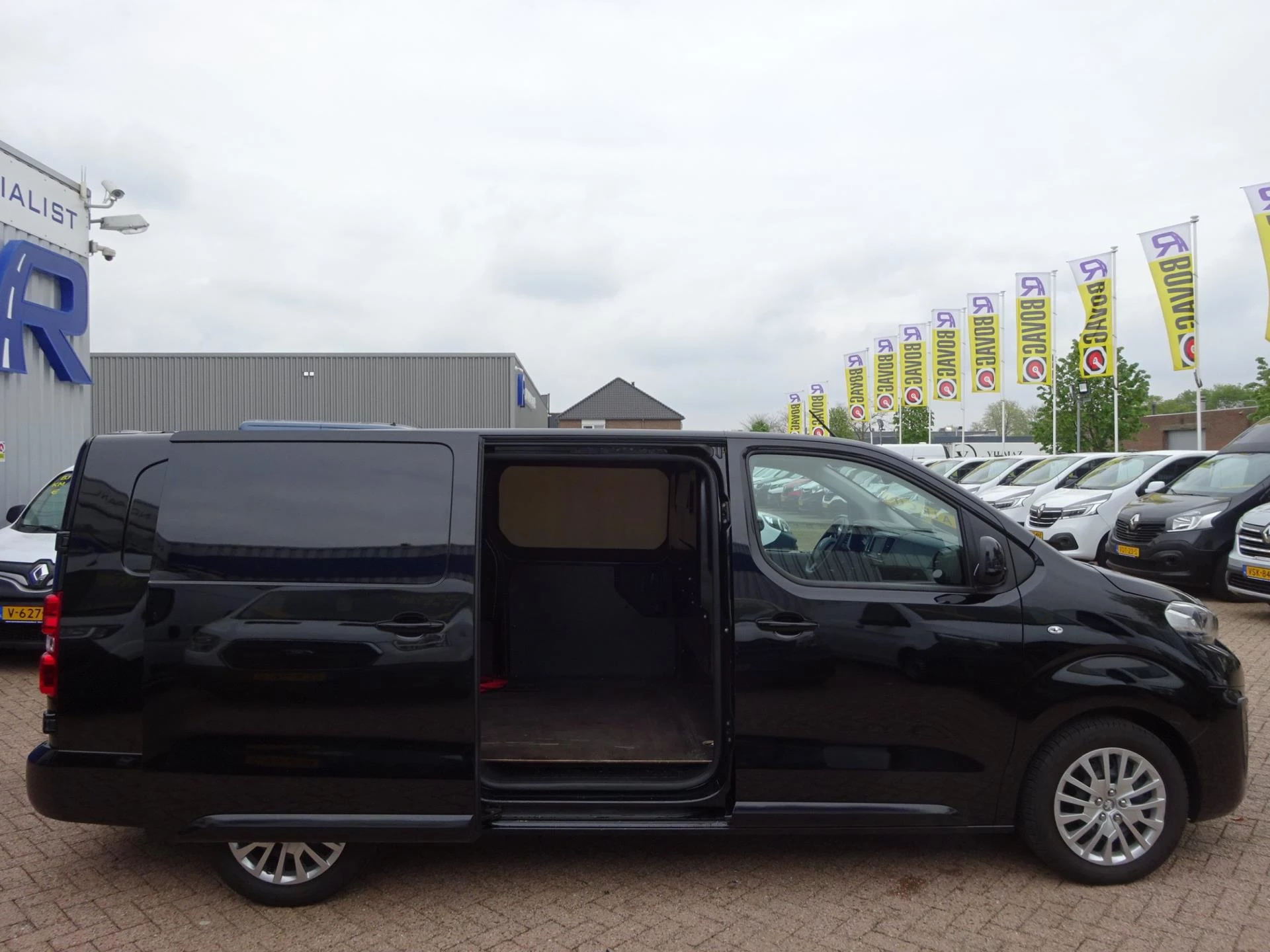 Hoofdafbeelding Peugeot e-Expert