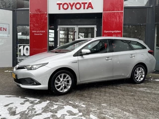 Hoofdafbeelding Toyota Auris Toyota Auris Touring Sports 1.8 Hybrid Trend NAVIGATIE PARKEERCAMERA