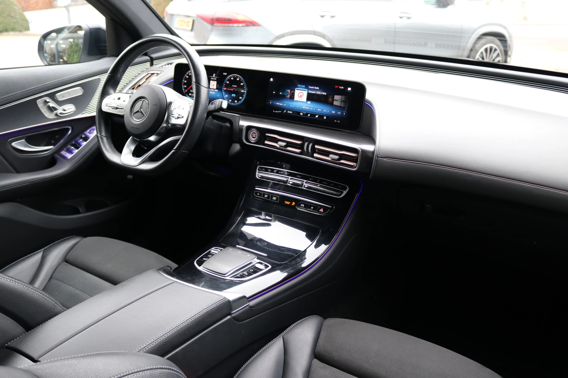 Hoofdafbeelding Mercedes-Benz EQC