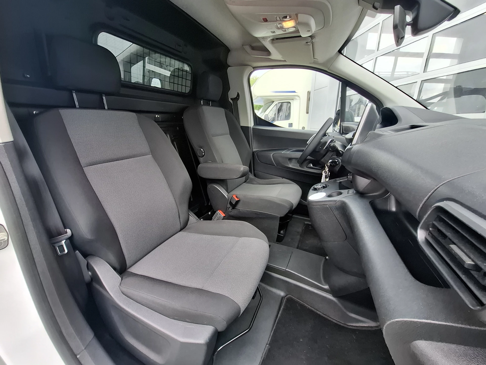 Hoofdafbeelding Peugeot Partner