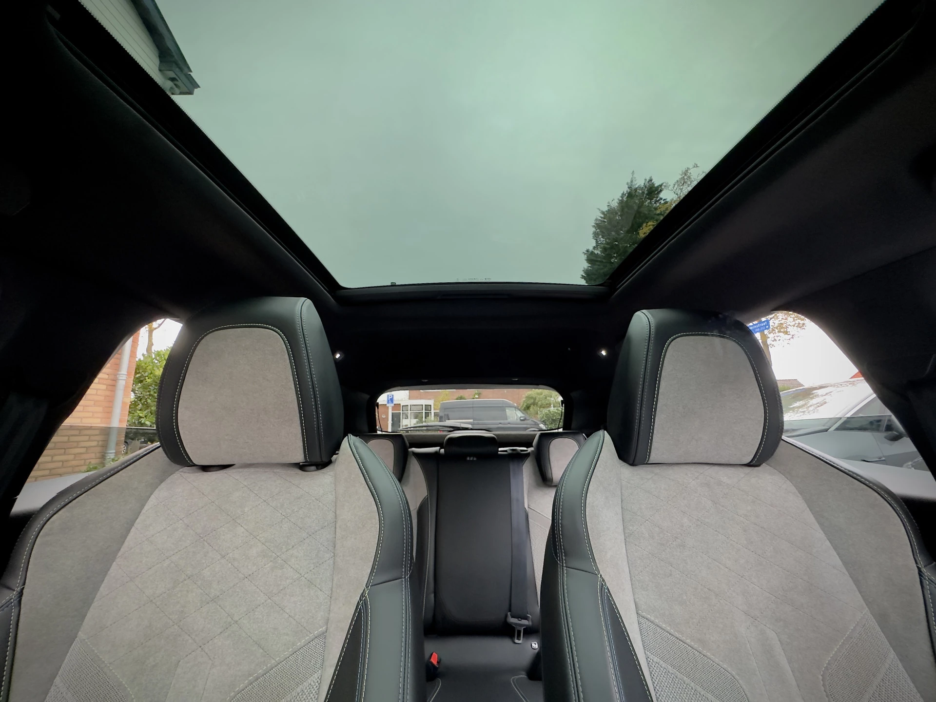 Hoofdafbeelding Peugeot e-2008