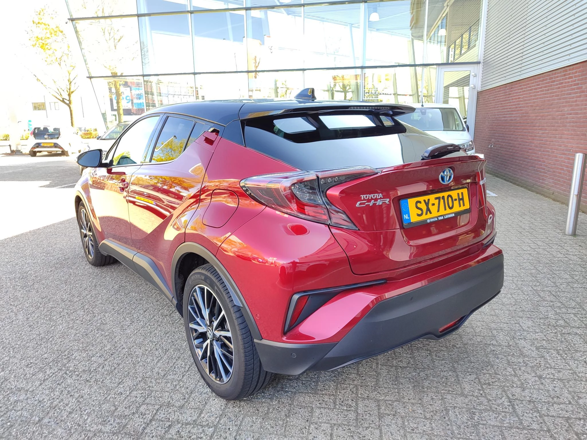 Hoofdafbeelding Toyota C-HR