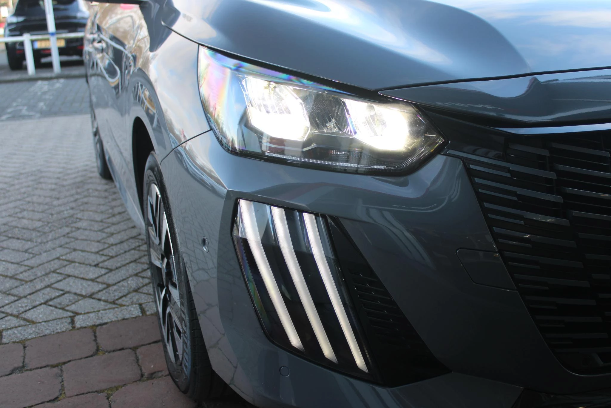 Hoofdafbeelding Peugeot e-208