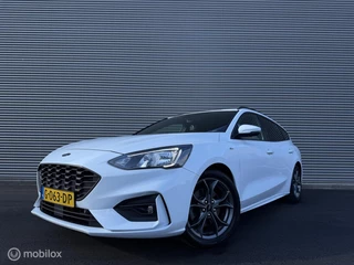 Ford Focus Wagon 1.0 EcoBoost ST Line Business | Trekhaak | Winterpakket | Camera | Clima | Privacy Glass | Carplay | Keyless