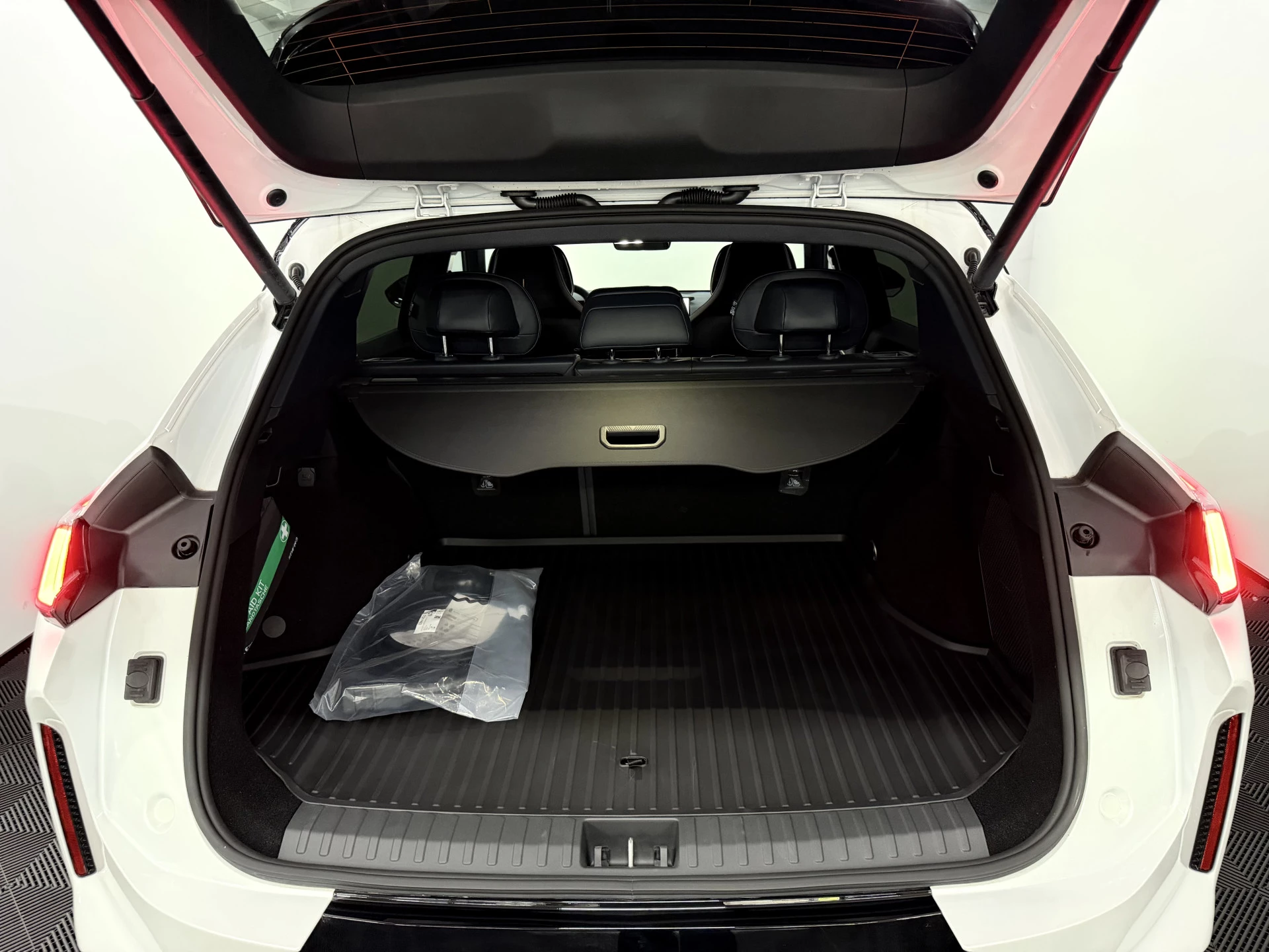 Hoofdafbeelding Lynk & Co 08