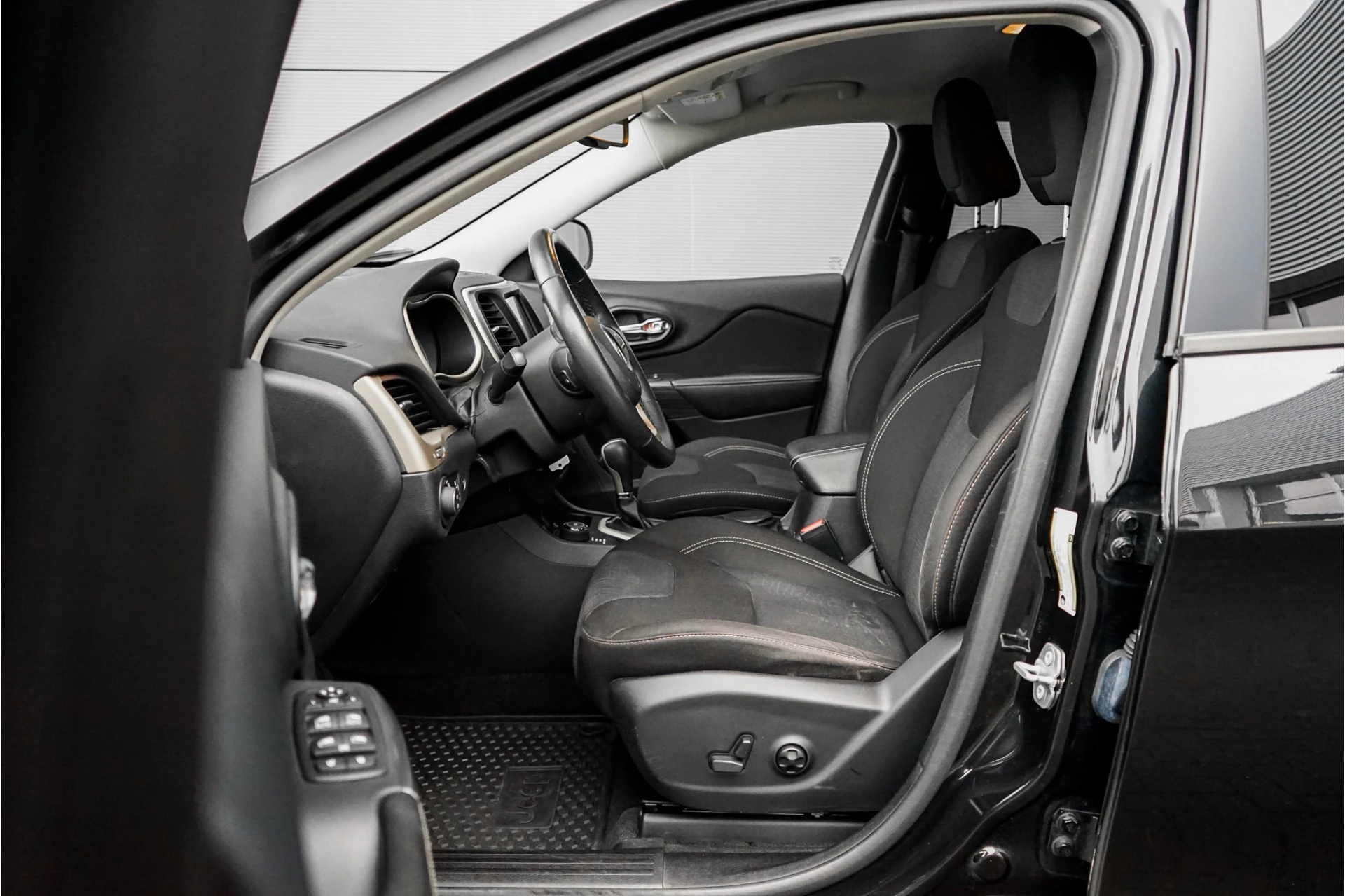 Hoofdafbeelding Jeep Cherokee