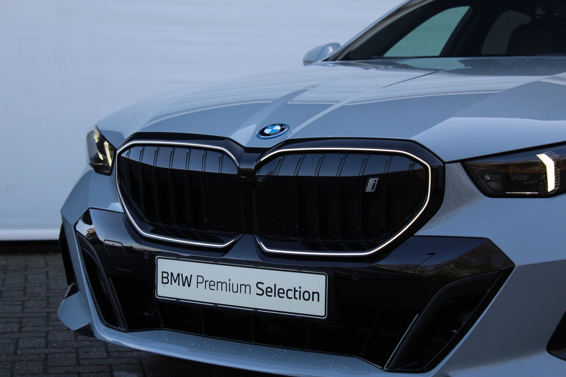 Hoofdafbeelding BMW i5