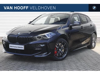 BMW 1 Serie 120i High Executive M Sport Automaat / Panoramadak / Head-Up / M Sportstoelen / Adaptief Onderstel / Adaptieve LED / Comfort Access  / Parking Assistant