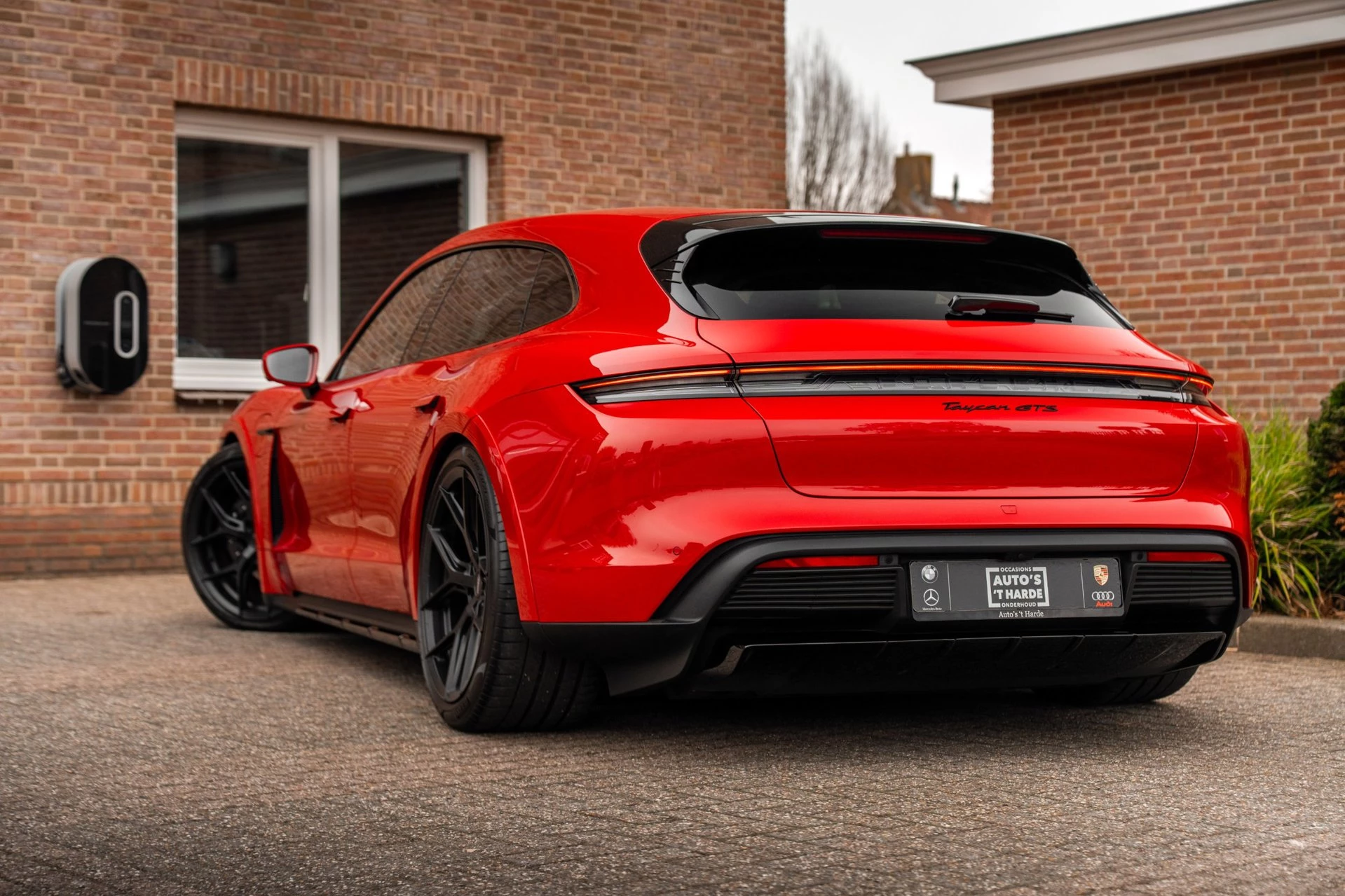 Hoofdafbeelding Porsche Taycan