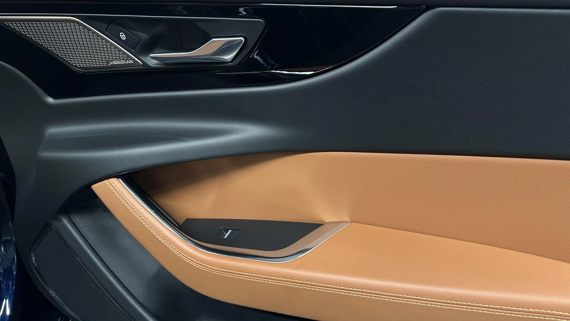 Hoofdafbeelding Jaguar XE