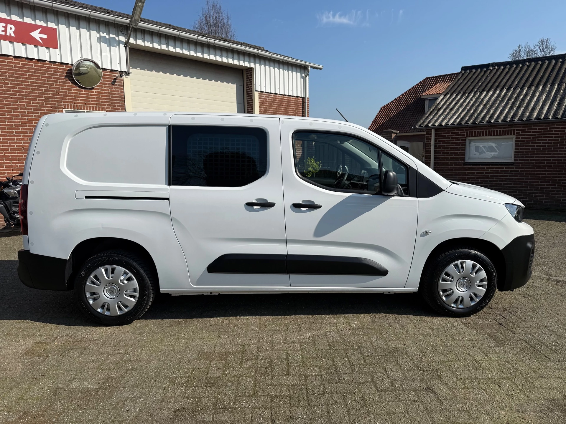 Hoofdafbeelding Peugeot Partner