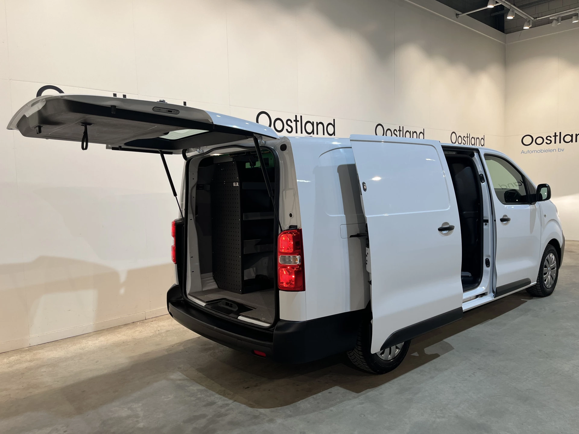 Hoofdafbeelding Peugeot e-Expert
