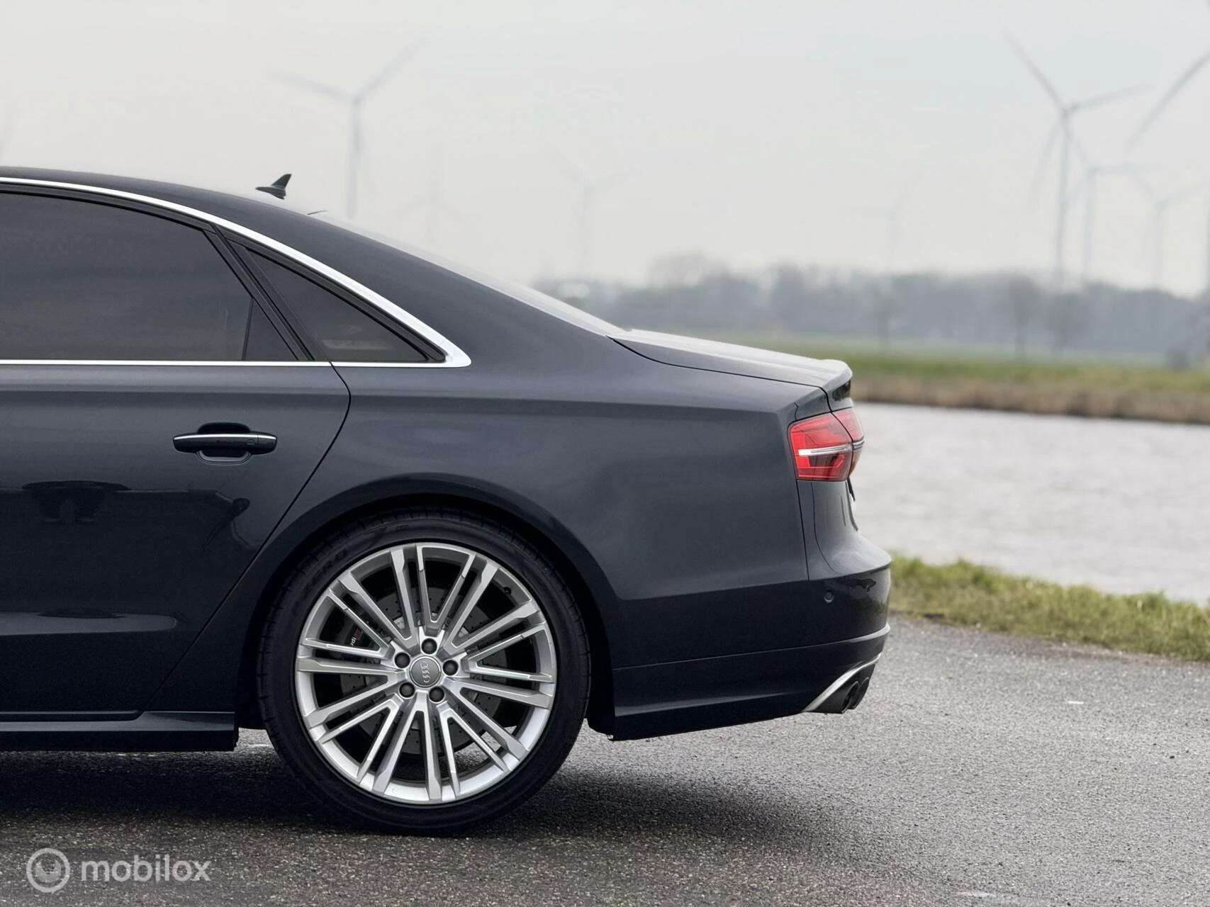 Hoofdafbeelding Audi S8