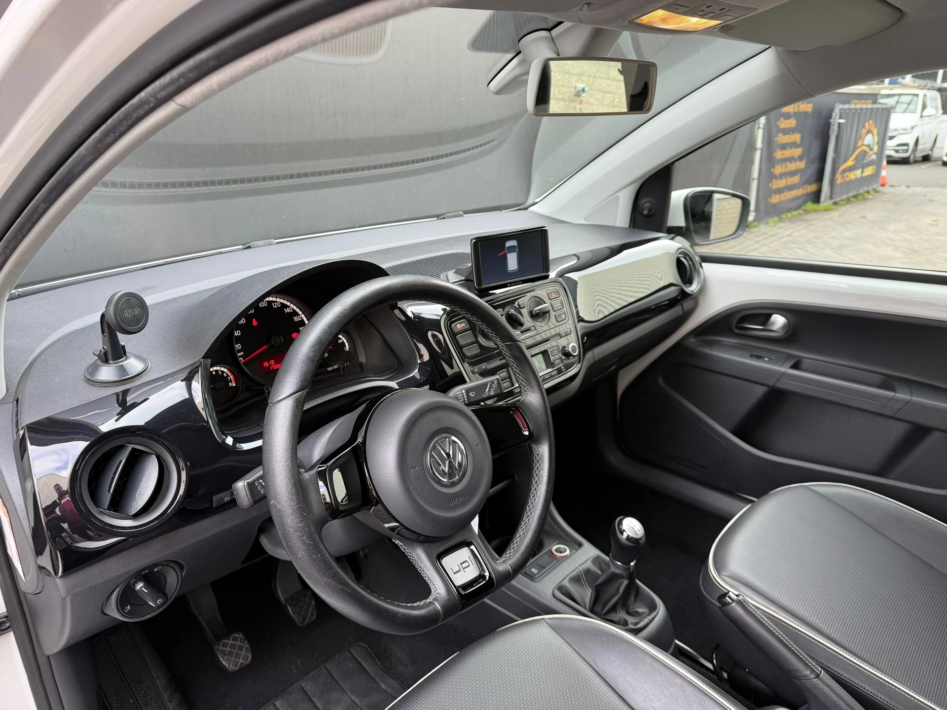 Hoofdafbeelding Volkswagen up!