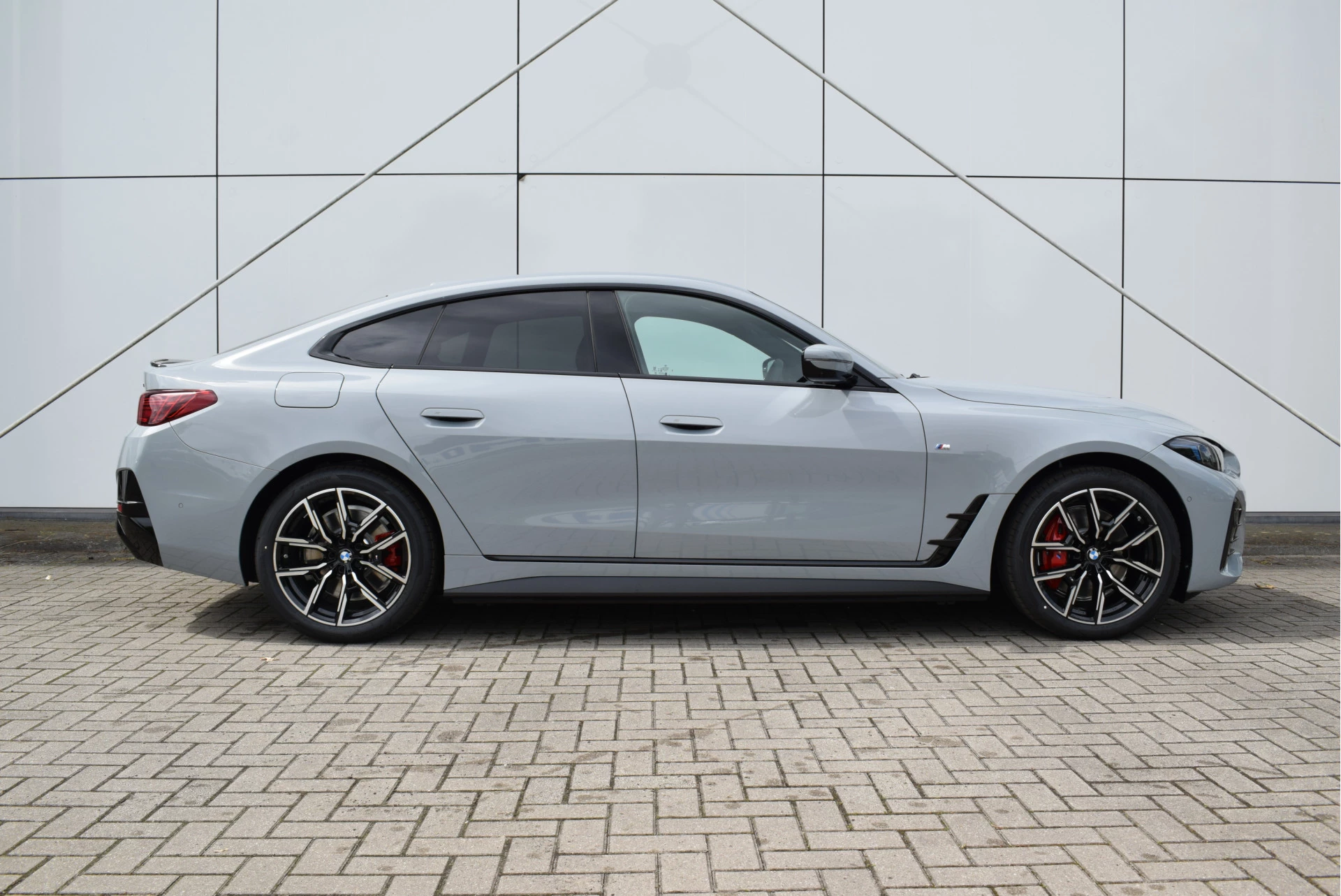Hoofdafbeelding BMW i4