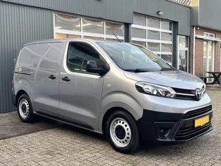 Hoofdafbeelding Toyota ProAce Toyota ProAce 1.5 BlueHDI Worker Marge BTW en BPM vrij!! Airco Cruise controle Navigatiesysteem 2-Persoons Parkeerhulp achter Apple carplay 1e eigenaar Euro 6 Bpm en Btw vrij voor particulier gebruik !!